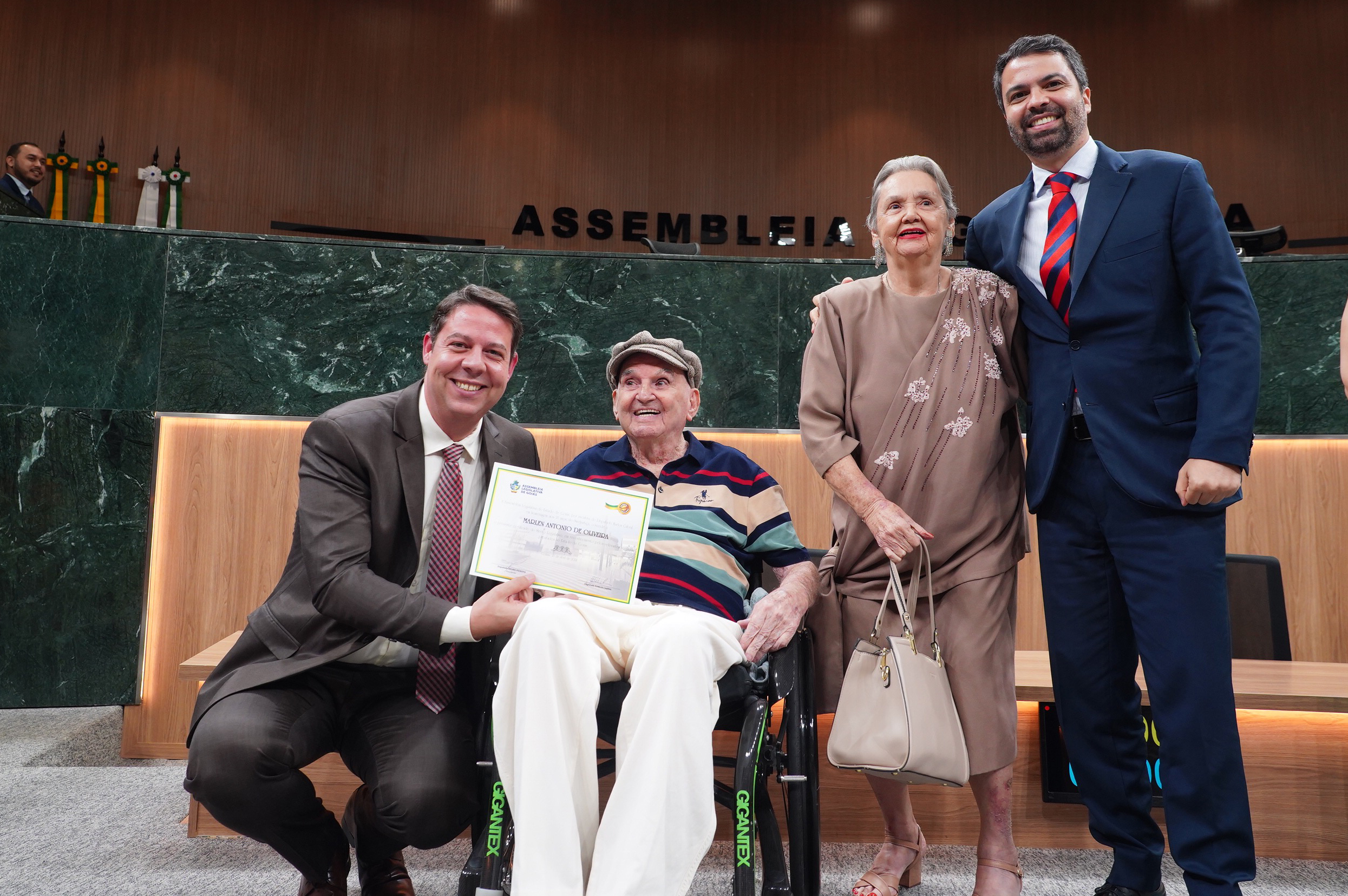 Sessão solene em homenagem aos 35 anos do Sindjustiça